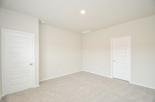 Building Photo - 25513 Blossom Ct