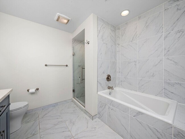 Building Photo - 1255 S State St