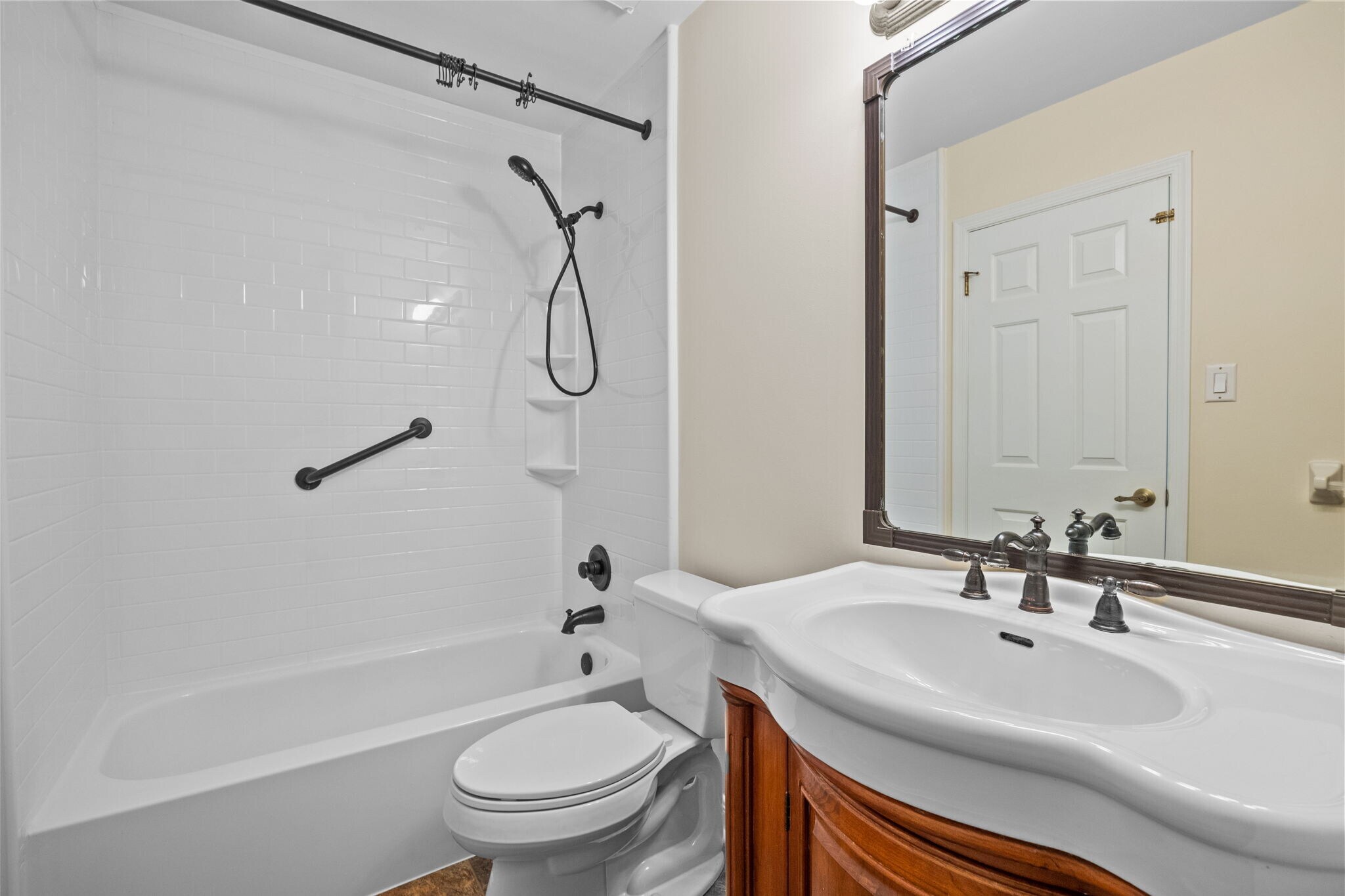 Master Bathroom - 51 Portsmouth Ct
