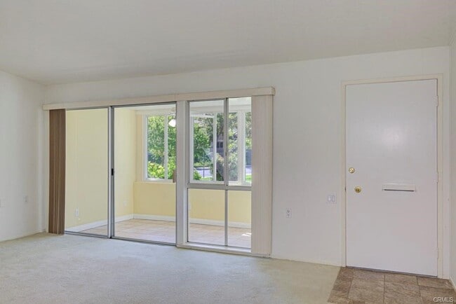 Building Photo - 516 Calle Aragon