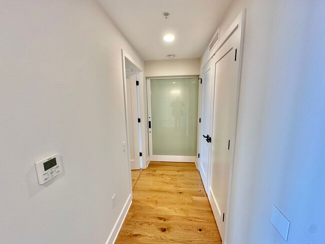 Building Photo - MOVE -IN SPECIAL! Luxury 2 Bedroom, 2.5 ba...