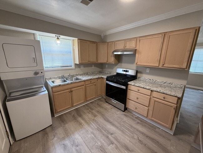 Building Photo - 1537 Boxwood St