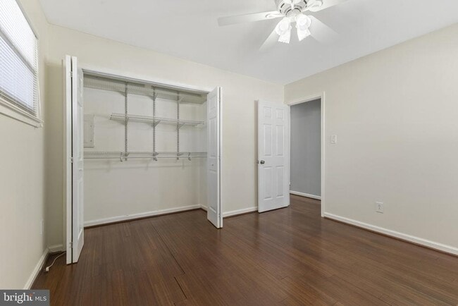 Building Photo - 5412 Nutting Dr