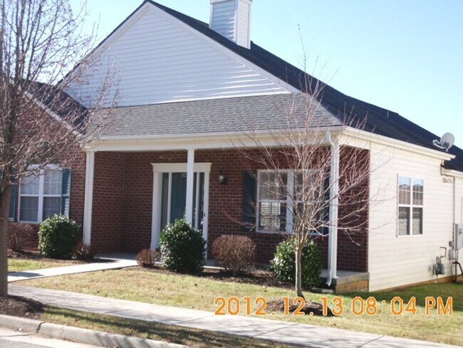 Building Photo - 1733 Lions Dr NW