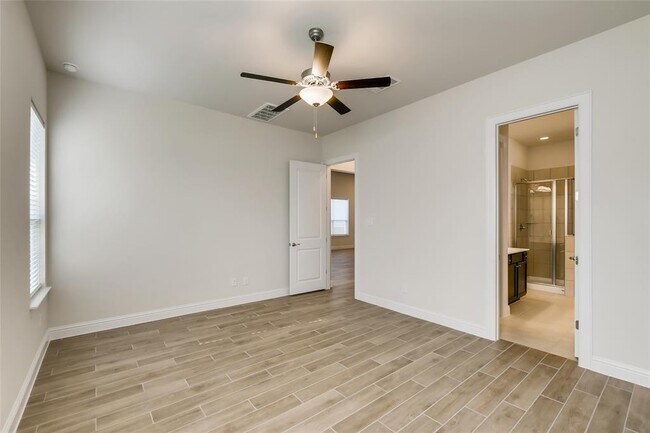 Building Photo - 601 C-Bar Ranch Trl