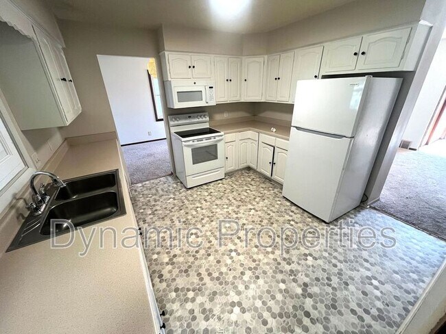 2028 N 70th St 2028 N 70th St - 2028 N 70th St Omaha Ne Building Photo 