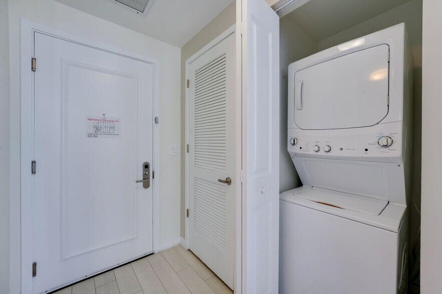 Building Photo - 1780 Polk St