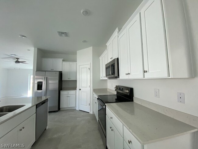 Building Photo - 3868 Treasure Oak Wy