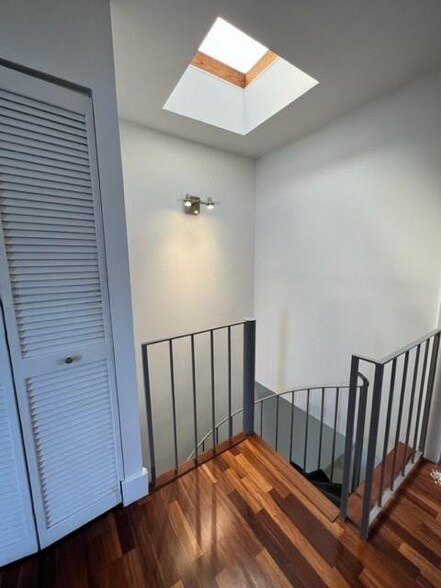 Building Photo - 2180 Brickell Ave