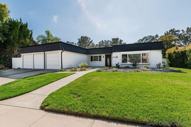 Primary Photo - 8686 Cliffridge Ave