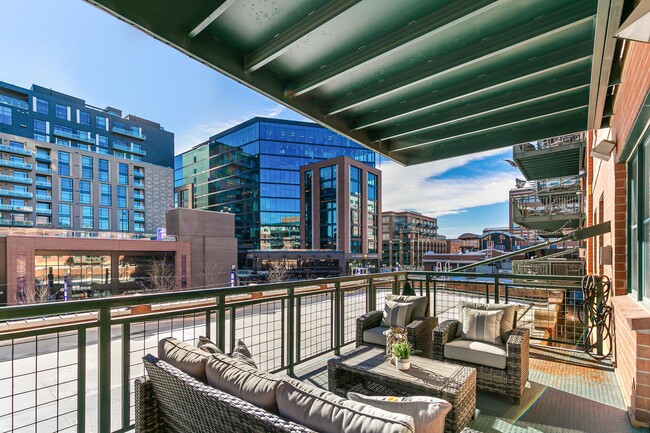 Building Photo - Luxury Condo in the Premier One Wynkoop Plaza