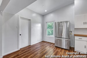 Building Photo - 551 Lanark Dr