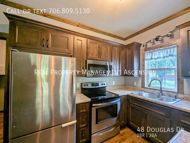 Building Photo - 48 Douglas Cir