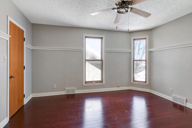 Building Photo - 683 Fry St