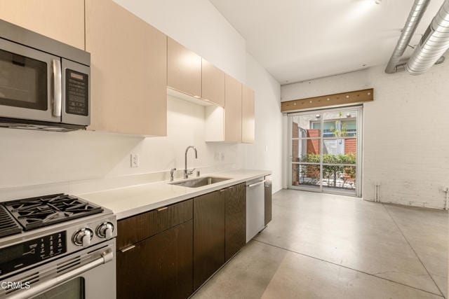 Building Photo - 527 Molino St