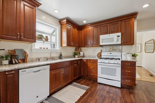 Building Photo - 2834 Milvia St