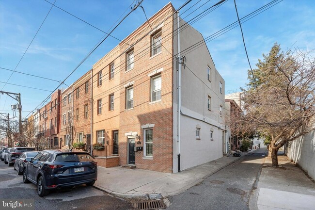 Building Photo - 621 Federal St