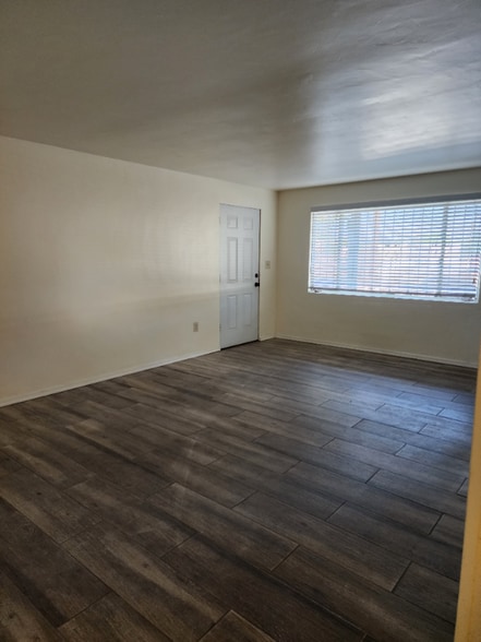 Building Photo - 1635 N Arcadia Ave