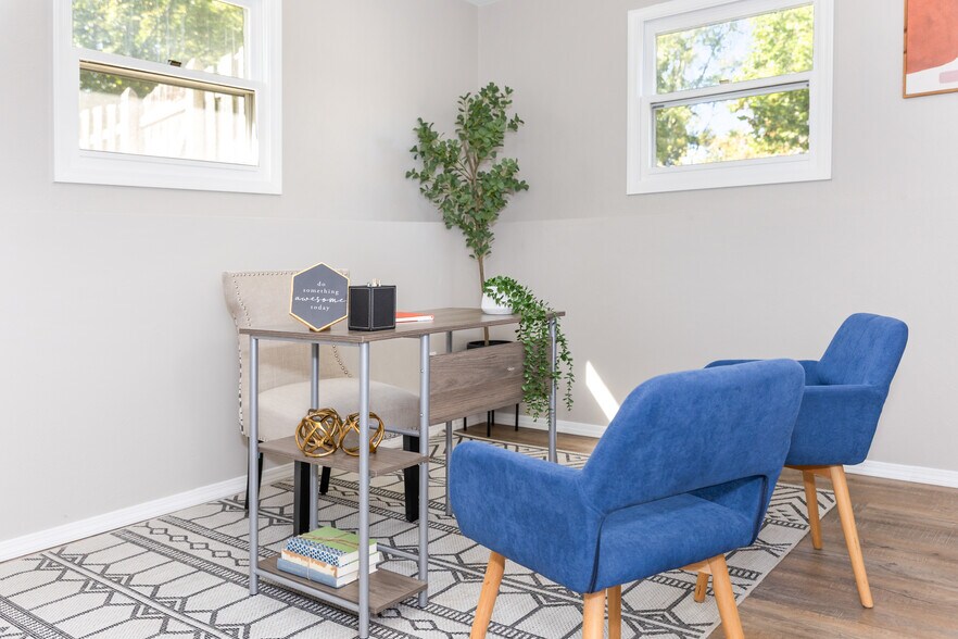 Building Photo - 2437 Deer Trl