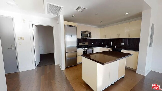 Building Photo - 1700 Sawtelle Blvd