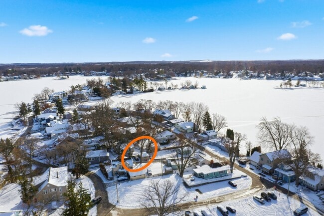 Building Photo - Charming 1-Bed, 1-Bath ADU in Lake Orion!