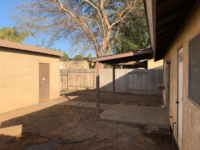Building Photo - 3013 N Half Moon Dr