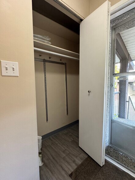 Entrance closet - 2921 E 32nd Ave