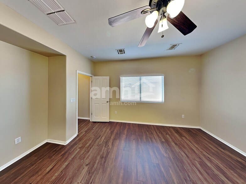 Building Photo - 12979 N Sabal Palm Way