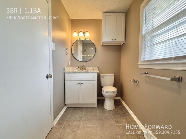 Building Photo - 3854 Northampton Dr