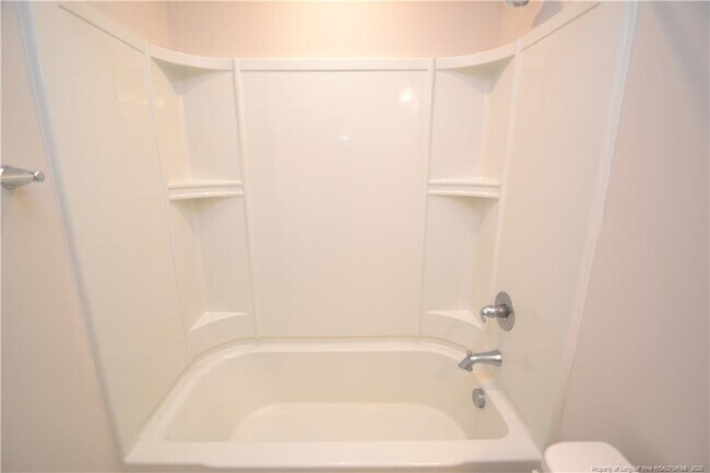 Building Photo - 1006 Romeria Dr