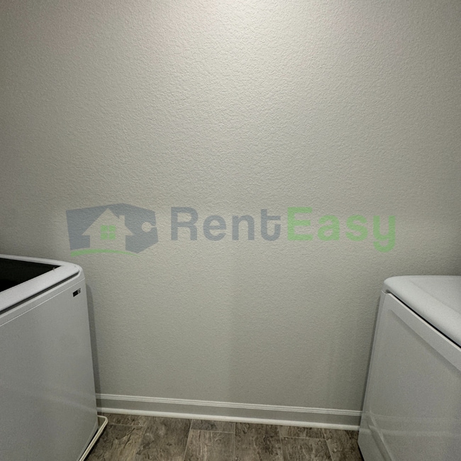 Building Photo - 2414 Trafton Pl