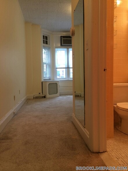 Building Photo - 1223 Beacon St