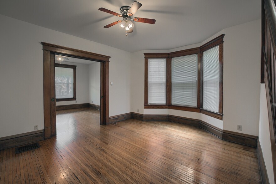 Building Photo - 2661 Indianola Ave