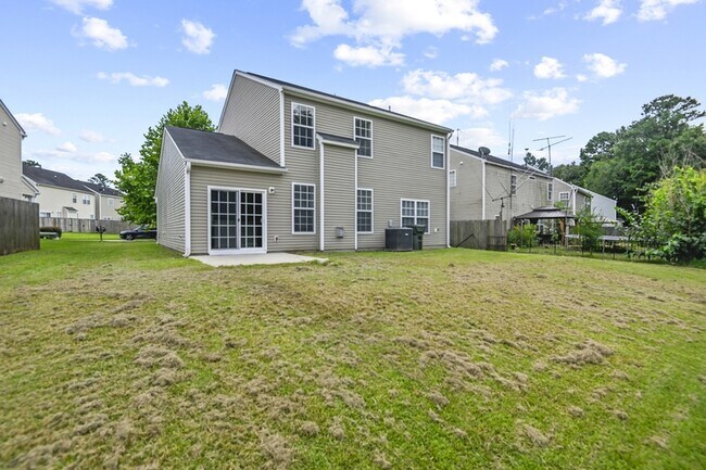 Building Photo - 465 Green Park Ln