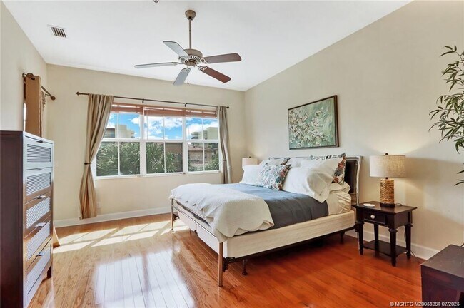 Building Photo - 203 Ocean Bay Dr