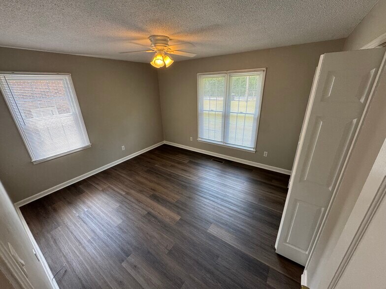Primary Bedroom - 307 Pleasant Dr