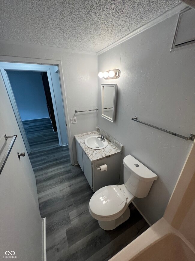 Building Photo - 2000 Indianapolis Rd