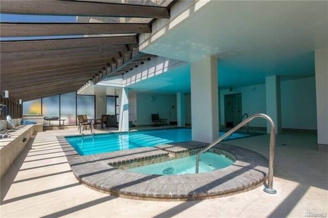 Building Photo - 2201 3rd Ave