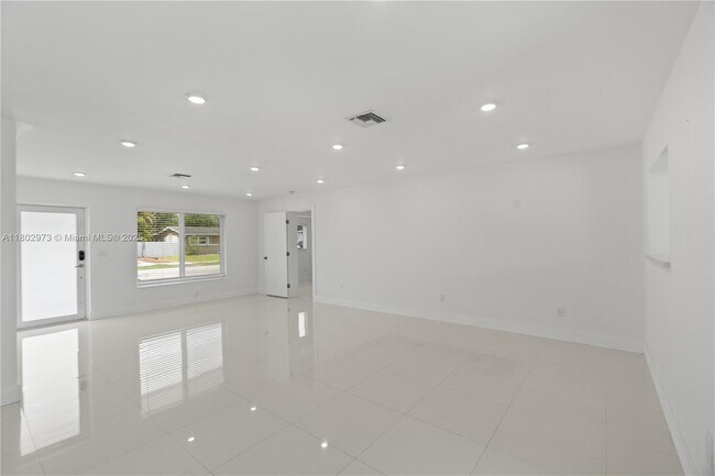 Building Photo - 10501 SW 53rd St