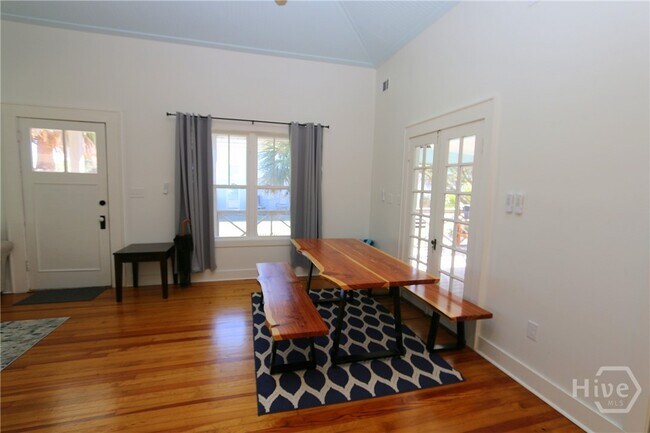 Building Photo - 201 Lovell Ave