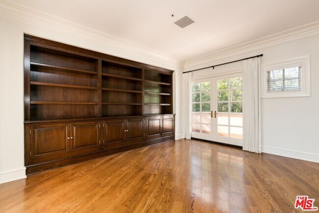 Building Photo - 1450 Cuesta Linda Dr