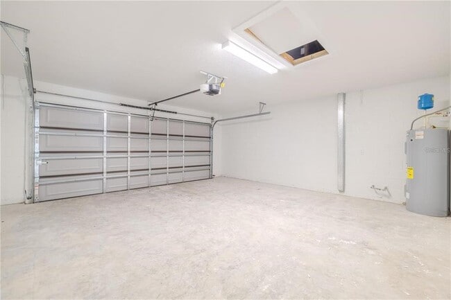 Building Photo - 20 Pine Hill Ln
