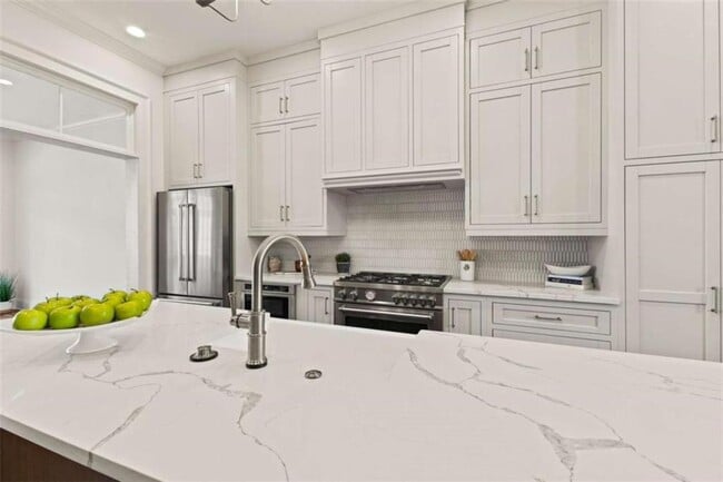 Building Photo - 117 McKnight Dr
