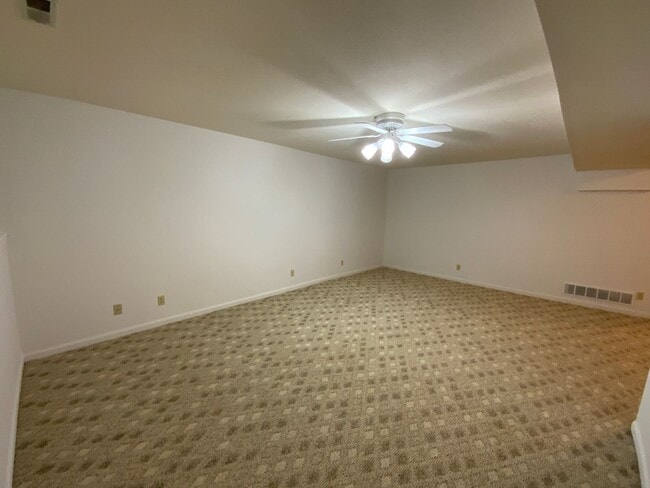 Building Photo - 201- 203 Briarcrest Ct