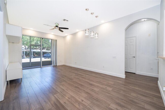 Building Photo - 3344 Robert Trent Jones Dr