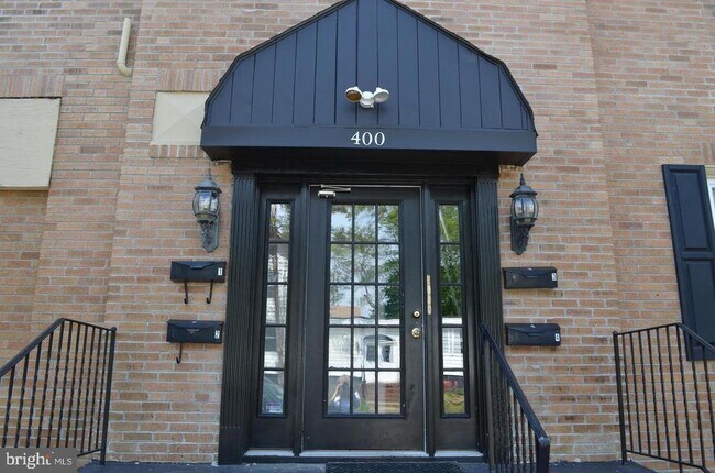 Building Photo - 400 Richey Ave