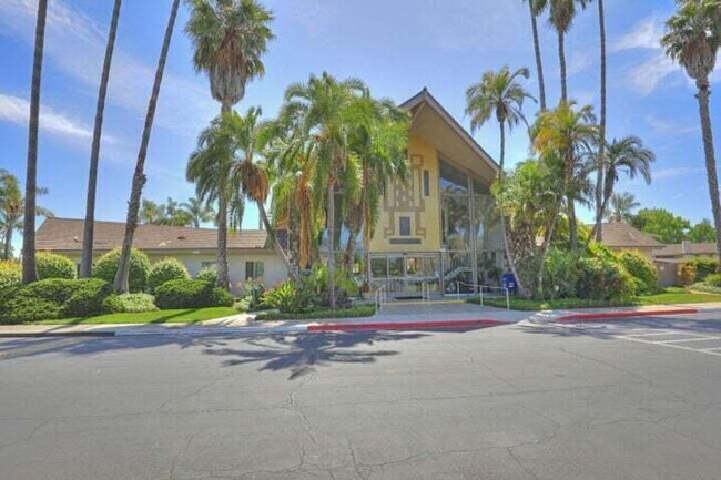 Building Photo - Unfurnished, SENIOR Living at Encina Royale