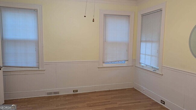 Building Photo - 774 Boulevard