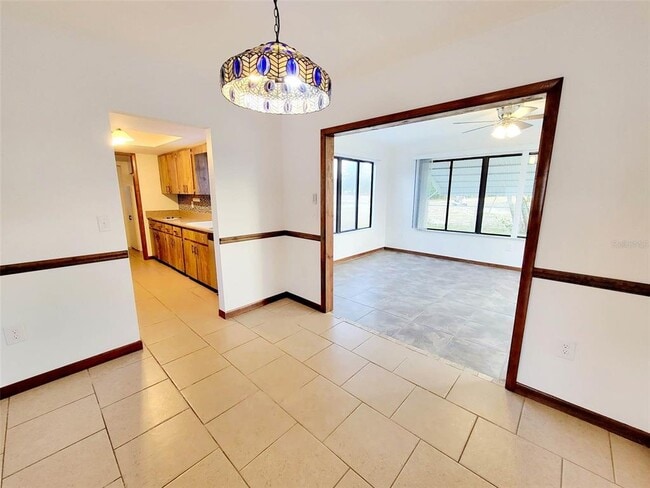 Building Photo - 9760 SW 101st Ln