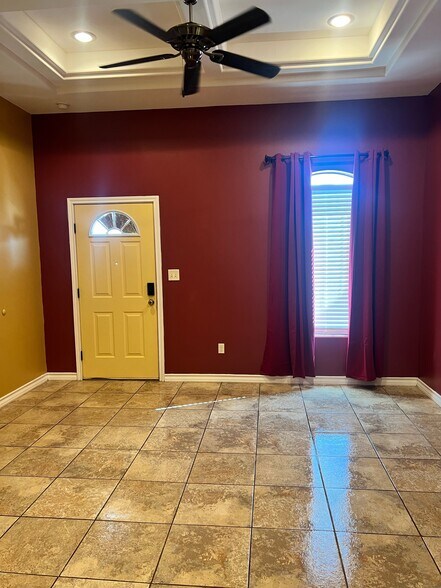 Building Photo - 12 Chaparral St